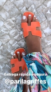 Gracyanne Barbosa feet photo thumbnail