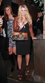 Jessica Simpson feet photo thumbnail