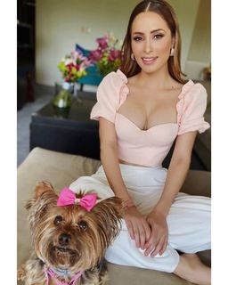 Cynthia Rodríguez feet photo thumbnail