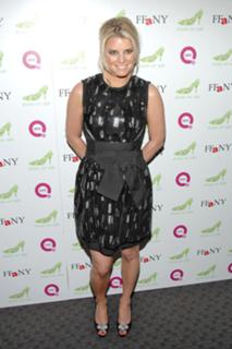Jessica Simpson feet photo thumbnail