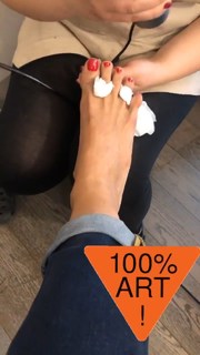 Caterina Balivo feet photo thumbnail