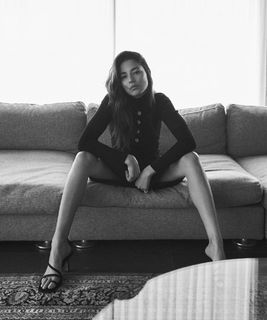 Jessica Gomes feet photo thumbnail