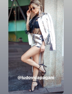 Ludovica Pagani feet photo thumbnail