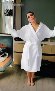 Galilea Montijo feet photo thumbnail