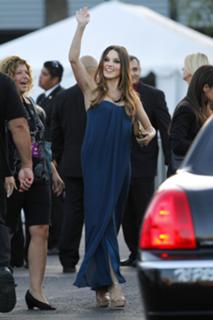 Sophia Bush feet photo thumbnail