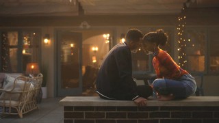 Halle Bailey feet photo thumbnail