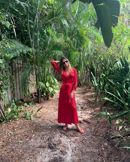 Kelly Bensimon feet photo thumbnail