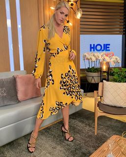 Ana Hickmann feet photo thumbnail
