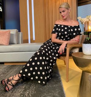 Ana Hickmann feet photo thumbnail