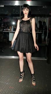 Krysten Ritter feet photo thumbnail