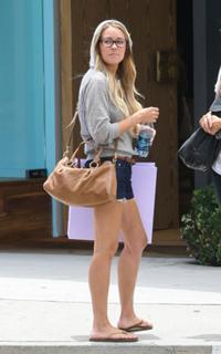 Lauren Conrad feet photo thumbnail