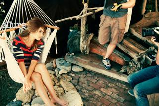 Lauren Conrad feet photo thumbnail