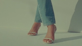 Sofia Richie feet photo thumbnail