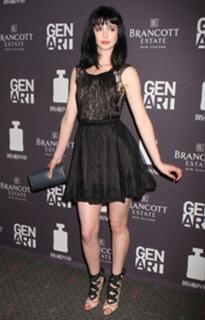 Krysten Ritter feet photo thumbnail