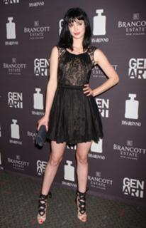 Krysten Ritter feet photo thumbnail