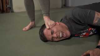 Ronda Rousey feet photo thumbnail
