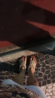 Alaine Crissiê feet photo thumbnail
