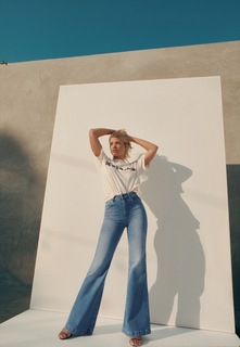 Sofia Richie feet photo thumbnail