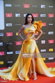 Malaika Arora feet photo thumbnail