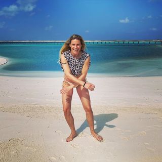Michelle Hunziker feet photo thumbnail