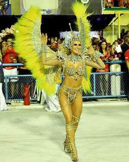 Lívia Andrade feet photo thumbnail