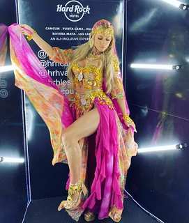 Lívia Andrade feet photo thumbnail