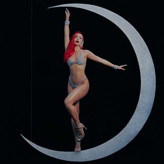 Sabrina Sato feet photo thumbnail