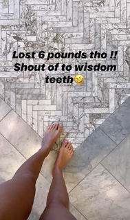 Sofia Richie feet photo thumbnail