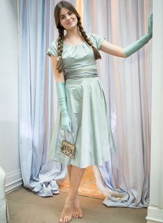 Camila Queiroz feet photo thumbnail