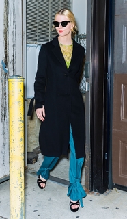 Anya Taylor-Joy feet photo thumbnail