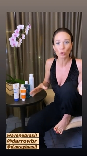 Mariana Ximenes feet photo thumbnail