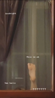 Aurora Aksnes feet photo thumbnail