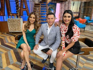 Cynthia Rodríguez feet photo thumbnail