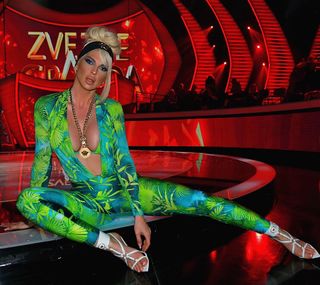 Jelena Karleusa feet photo thumbnail