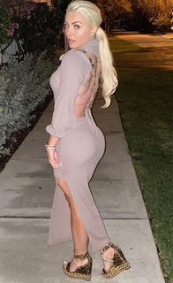 Amanda Saccomanno feet photo thumbnail