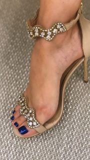 Alaine Crissiê feet photo thumbnail
