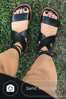 Vanessa Hudgens feet photo thumbnail
