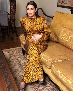America Ferrera feet photo thumbnail