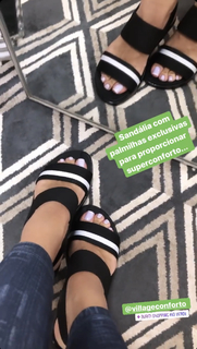 Cláudia Citroni feet photo thumbnail