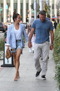 Brooke Burke feet photo thumbnail