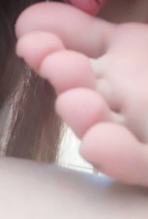 Isa Pes feet photo thumbnail