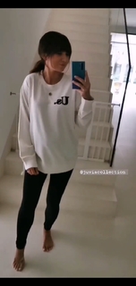 Anna Lewandowska feet photo thumbnail