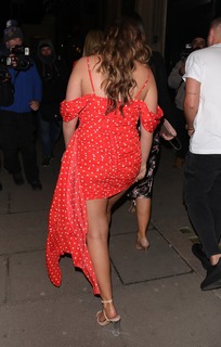 Jacqueline Jossa feet photo thumbnail