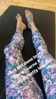 Fearne Cotton feet photo thumbnail