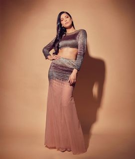 Shruti Haasan feet photo thumbnail