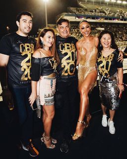 Sabrina Sato feet photo thumbnail