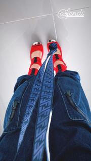 Jade Picon feet photo thumbnail