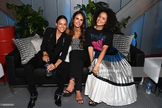 Jordana Brewster feet photo thumbnail