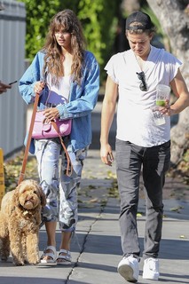 Taylor Hill feet photo thumbnail