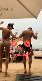 Lívia Andrade feet photo thumbnail